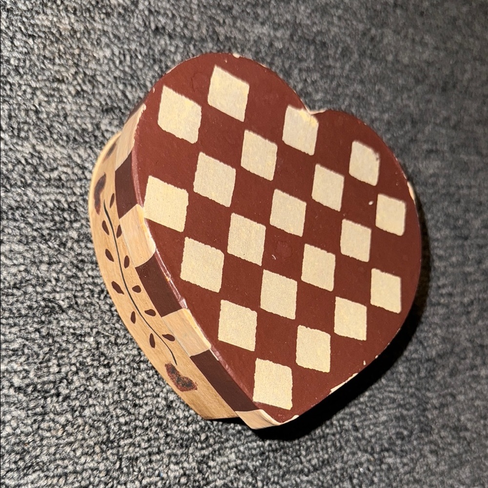 Vintage Heart-Shaped Checkered Wooden Box
